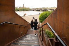 Chelsea Bridge steps